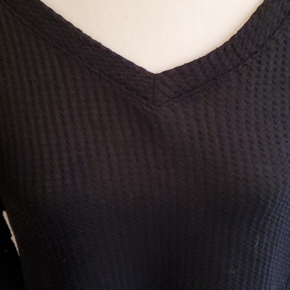 Tops - Picture 2 of 4